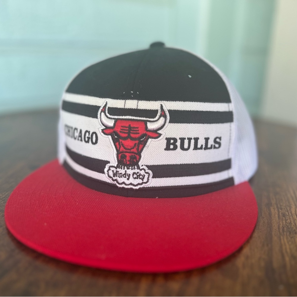 Mitchell & Ness Chicago Bulls Red and Black Cap